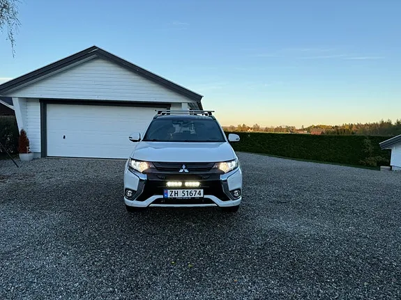 Mitsubishi Outlander 2018 photo 3