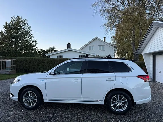 Mitsubishi Outlander 2018 photo 5