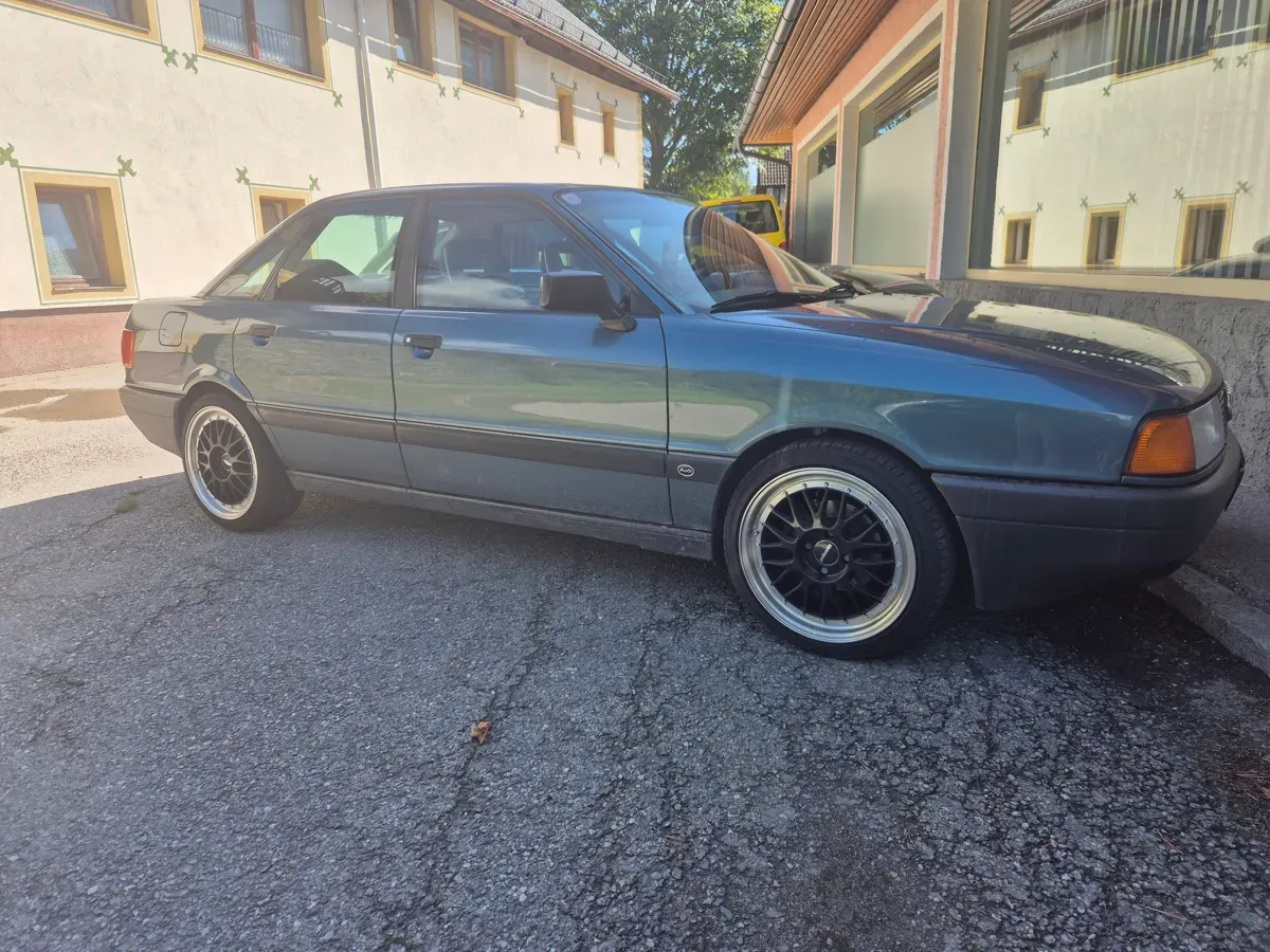 Audi 80 1988 photo 2