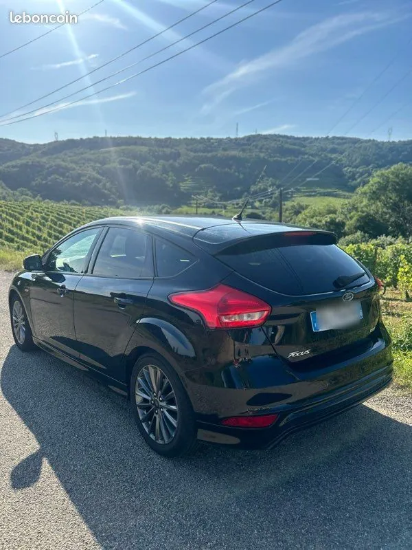 Ford Focus 2017 photo 2