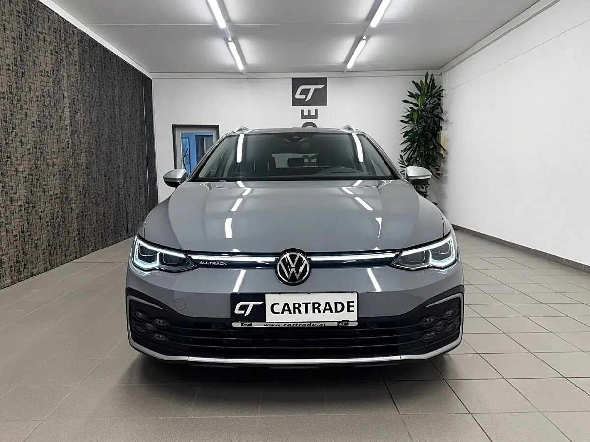 Volkswagen Golf 2023 photo 3