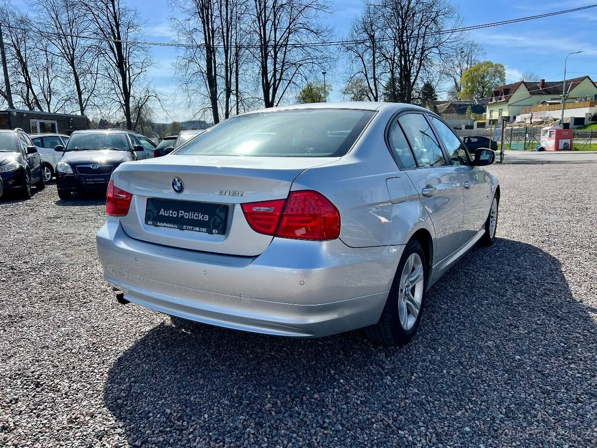 BMW 318I 2009 photo 5