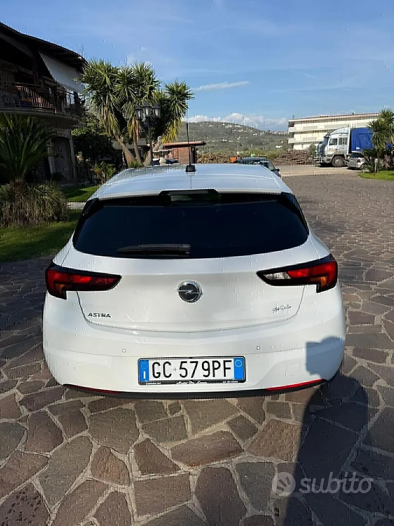 Opel Astra 2020 photo 3