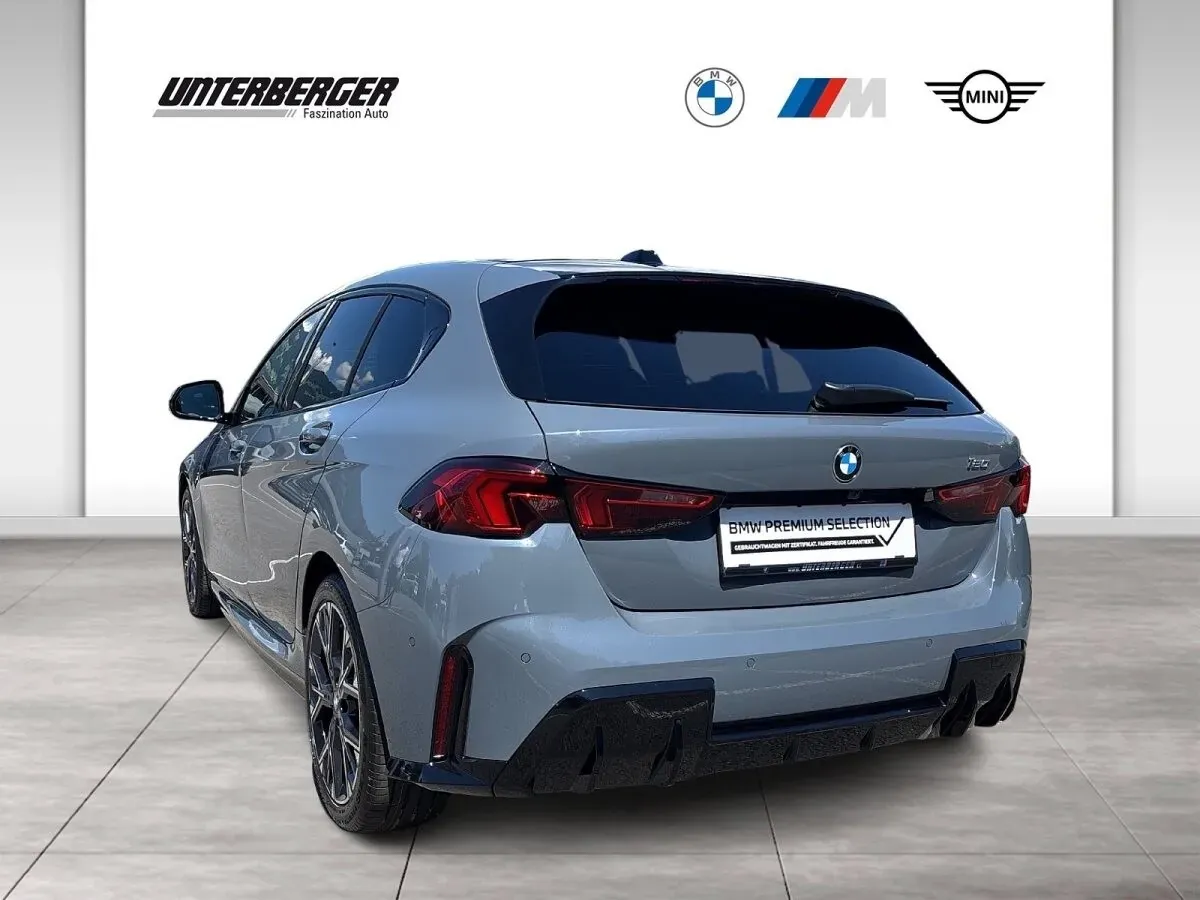 BMW 1 Series 2025 photo 2
