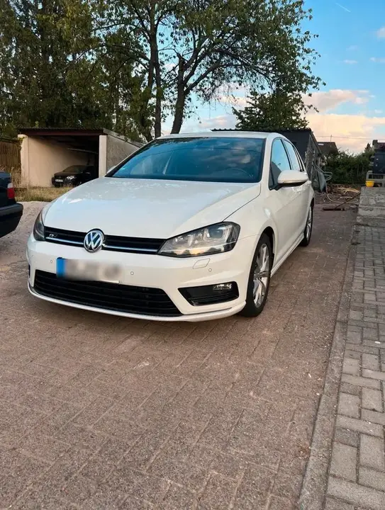 Volkswagen Golf R-Line