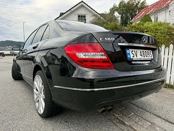 Mercedes-Benz C180 2012 photo 2