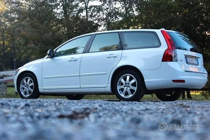 Volvo V50