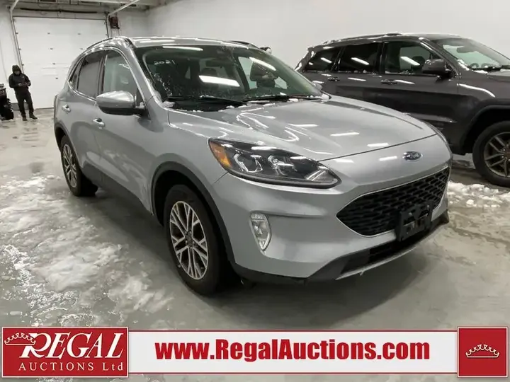 Ford Escape 2021 photo 2