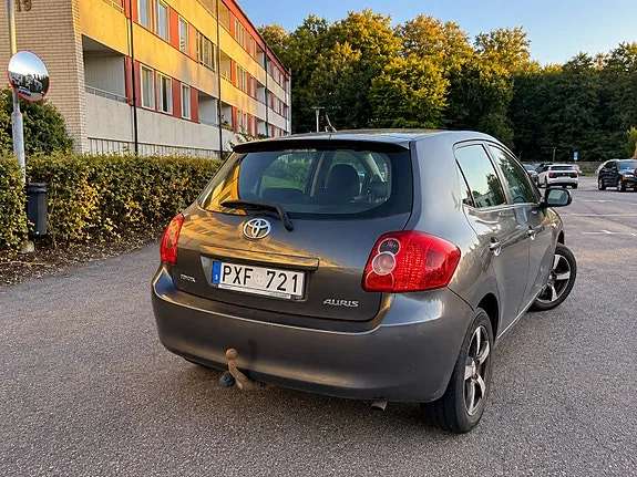 Toyota Auris 2007 photo 4