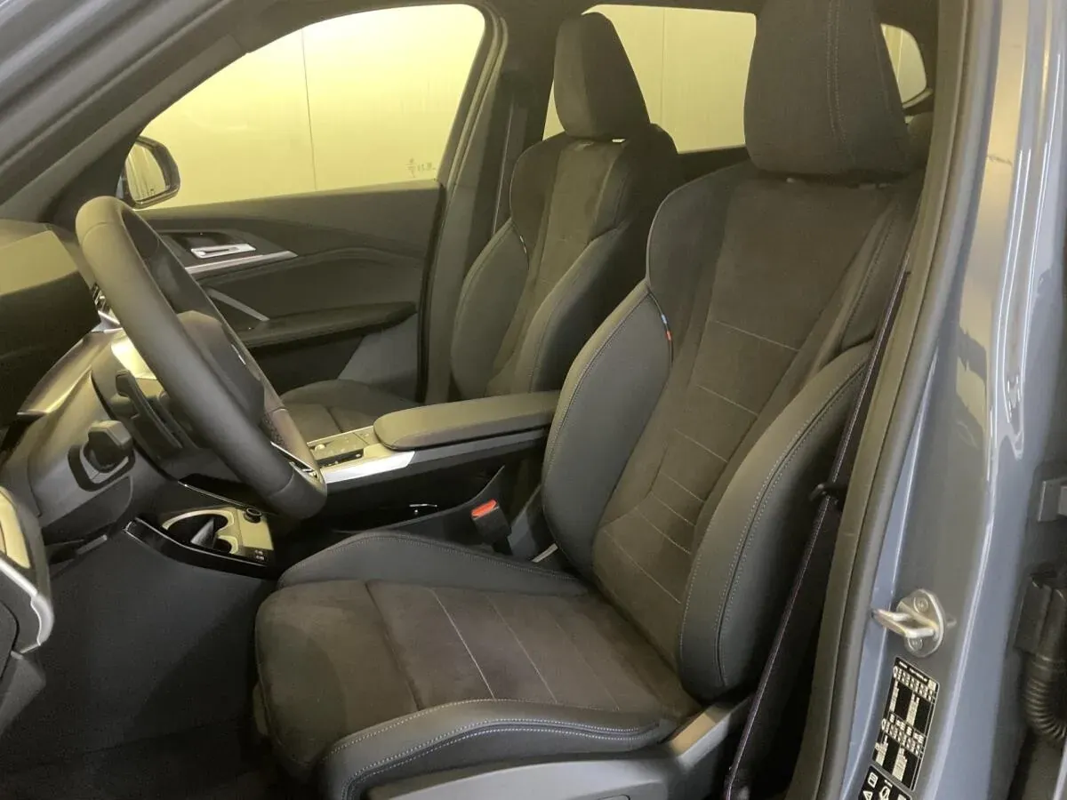BMW X1 photo 2