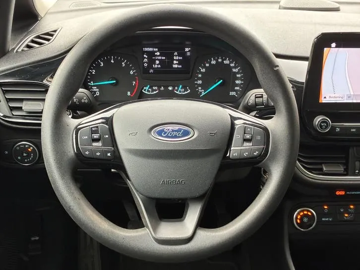 Ford Fiesta 2018 photo 2