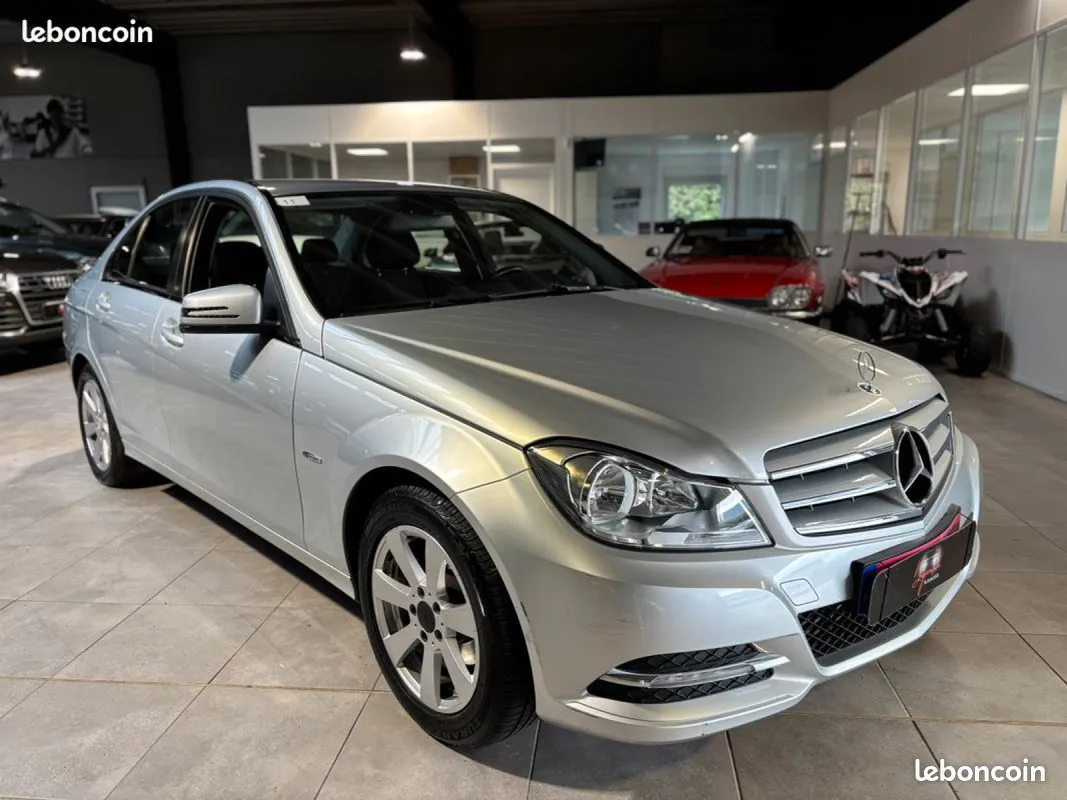 Mercedes-Benz C-Class 2012 photo 2