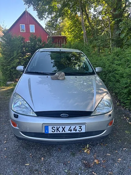 Ford Focus 2001 photo 2
