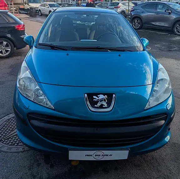 Peugeot 207 2009 photo 2