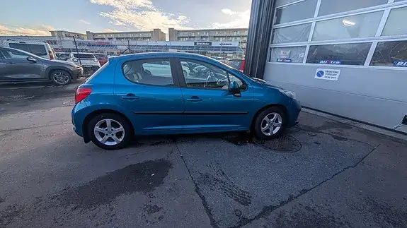 Peugeot 207 2009 photo 5