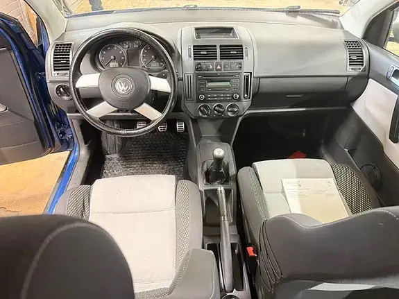 Volkswagen Polo Cross 2008 photo 5
