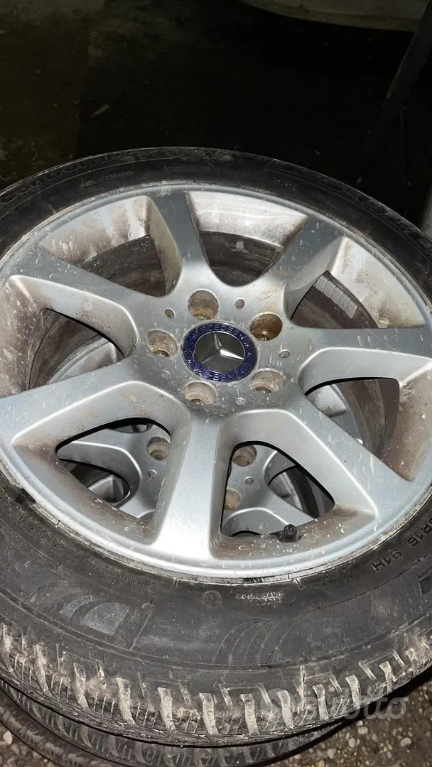 Mercedes-Benz C220 2001 photo 4