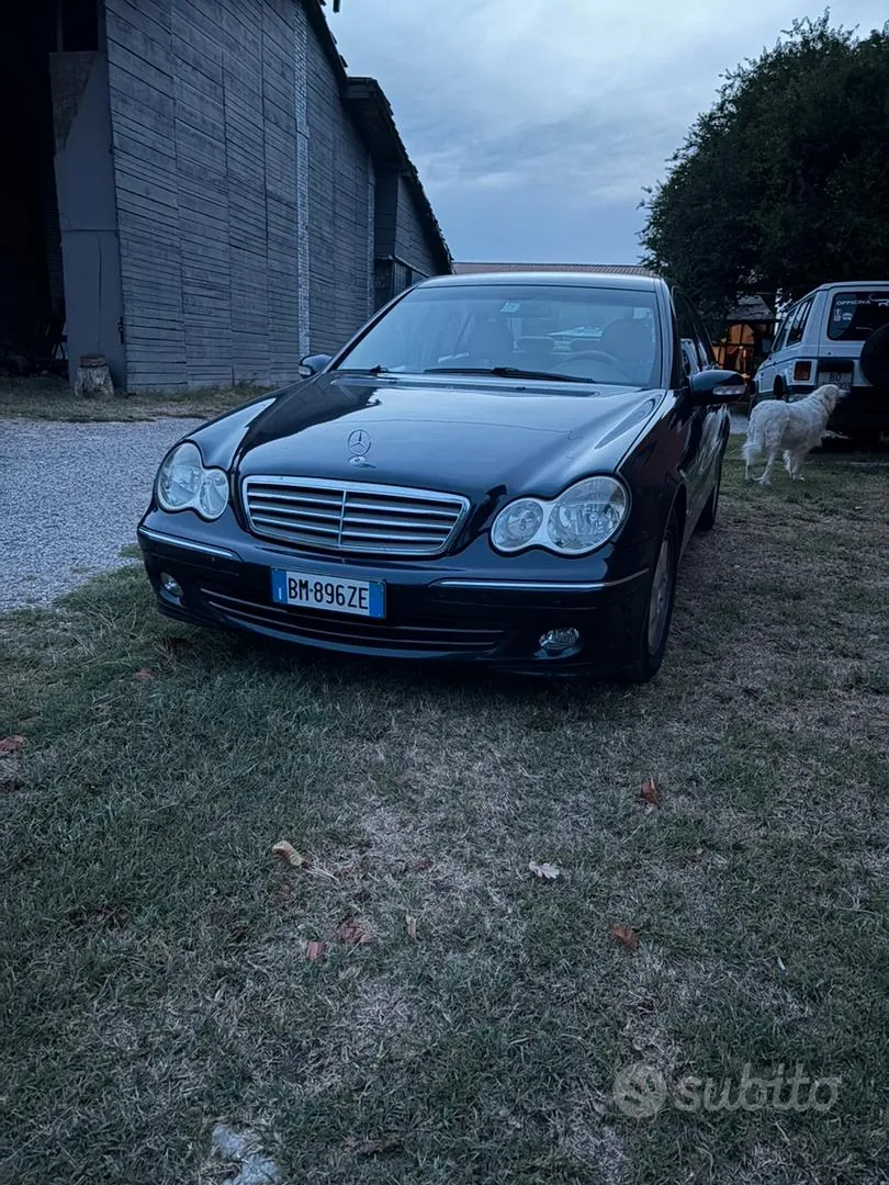 Mercedes-Benz C220