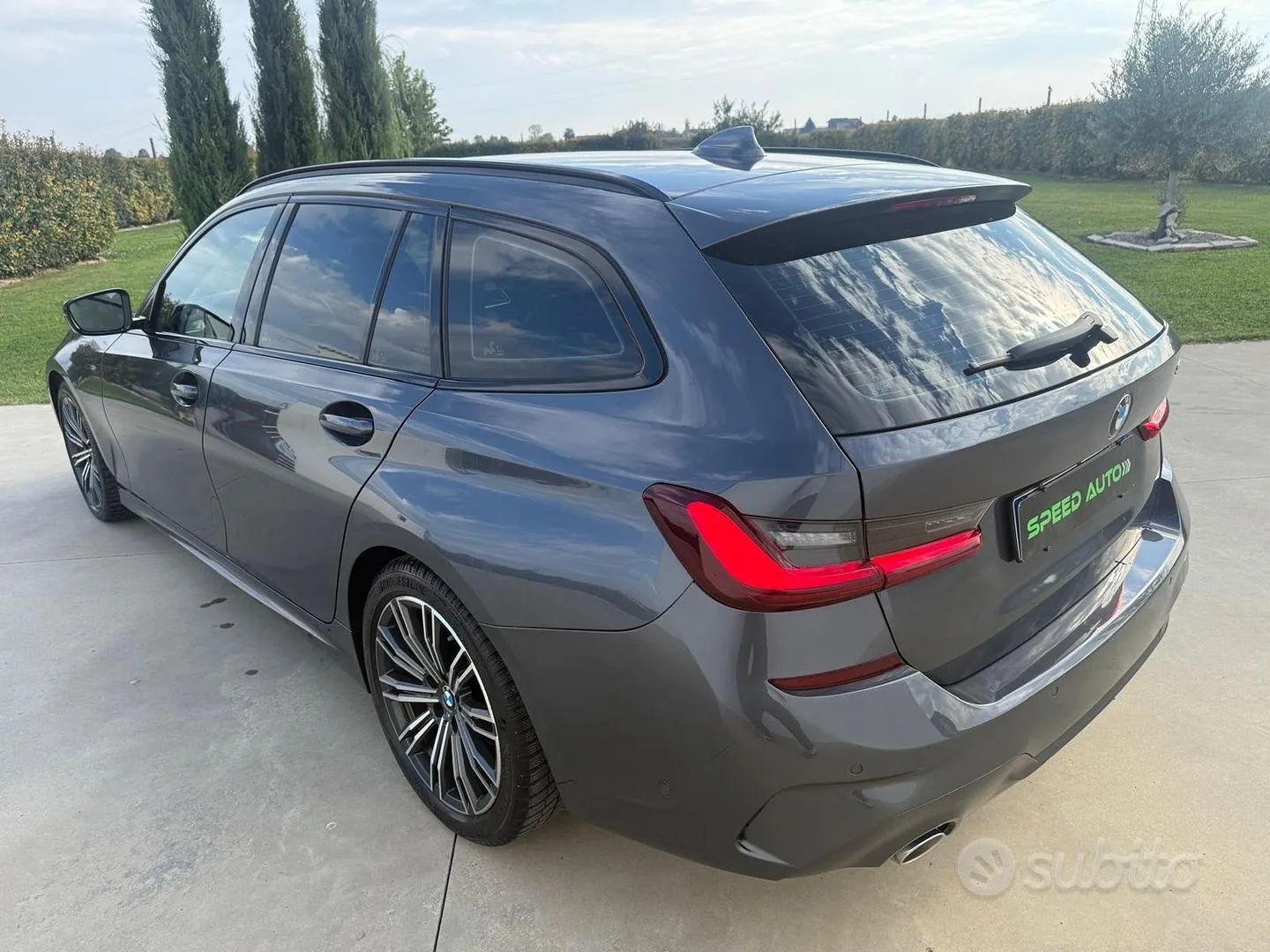 BMW 3 Series 2022 photo 3