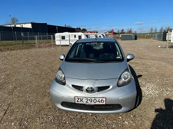 Toyota Aygo 2008 photo 2