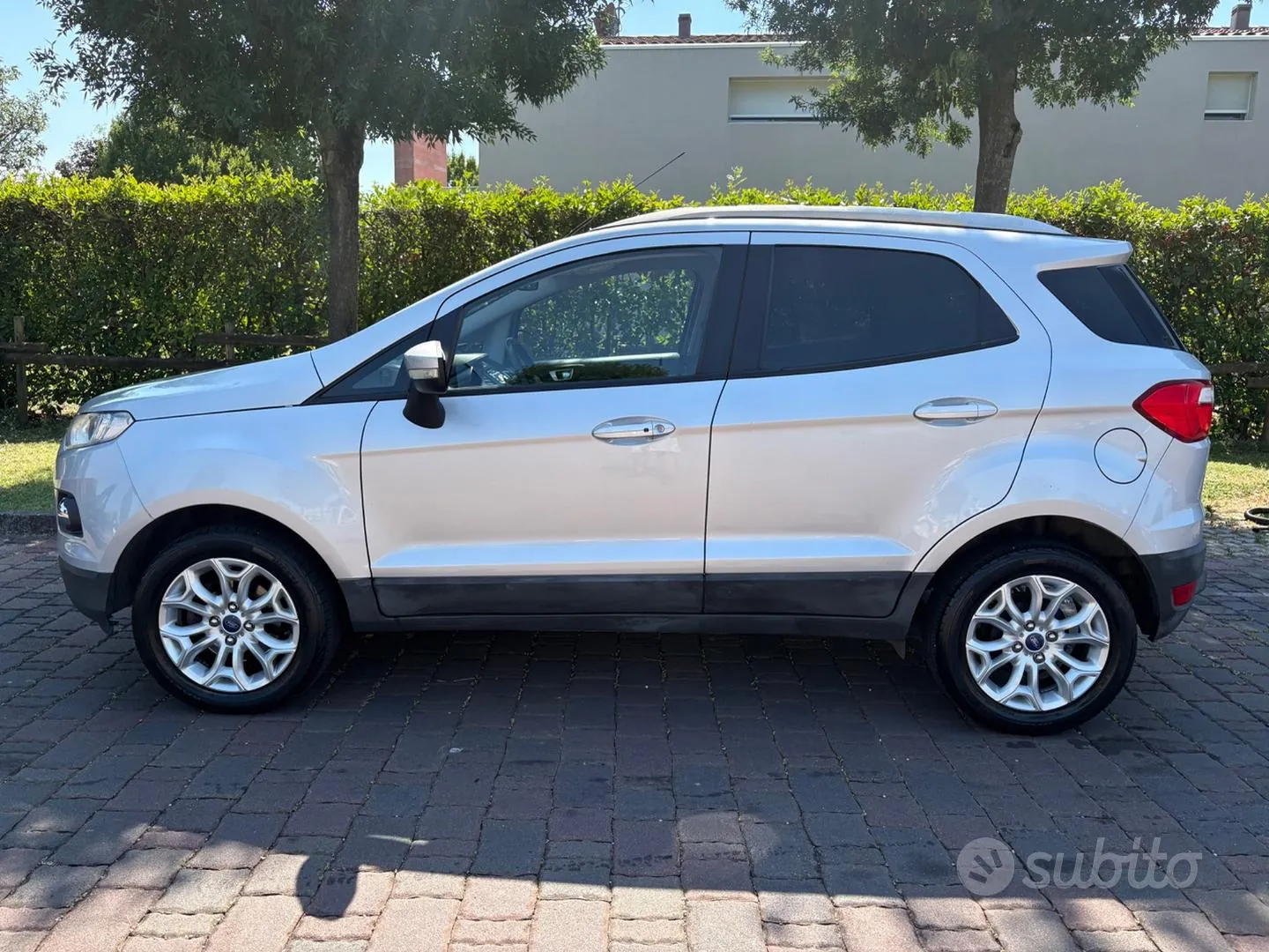 Ford Ecosport 2016 photo 2