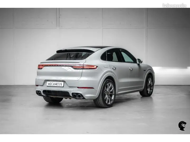 Porsche Cayenne 2022 photo 2