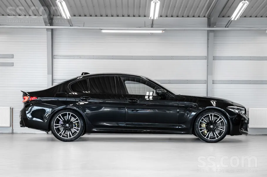 BMW M5 2018 photo 4