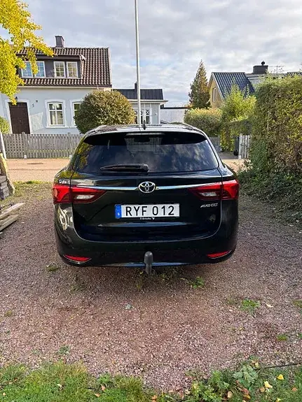 Toyota Avensis 2017 photo 4
