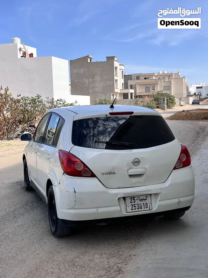 Nissan Tiida 2008 photo 2