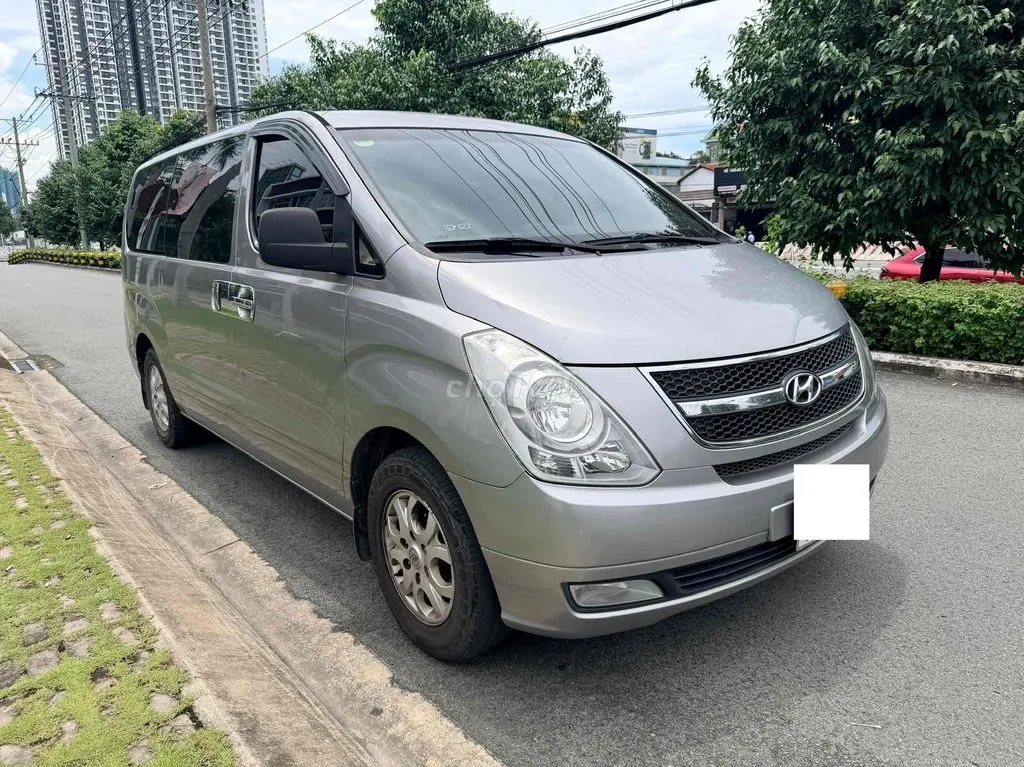 Hyundai Starex 2014 photo 2