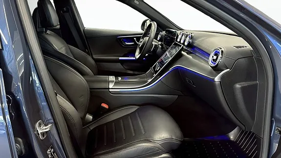 Mercedes-Benz C300 E 2026 photo 3