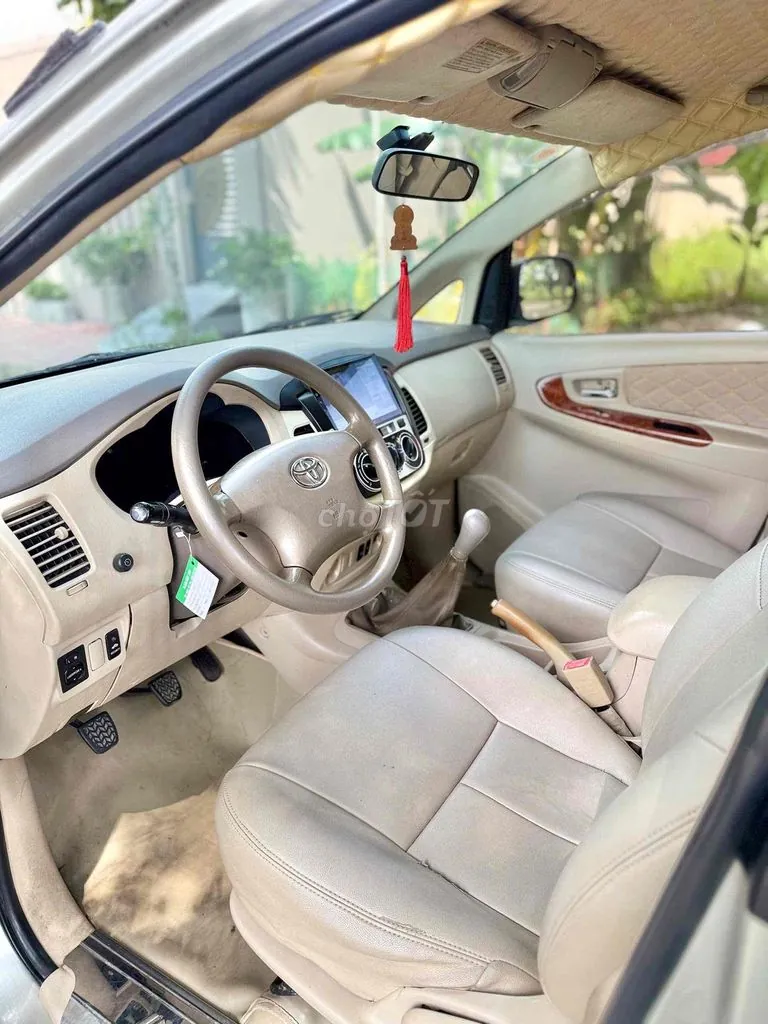 Toyota Innova 2008 photo 3