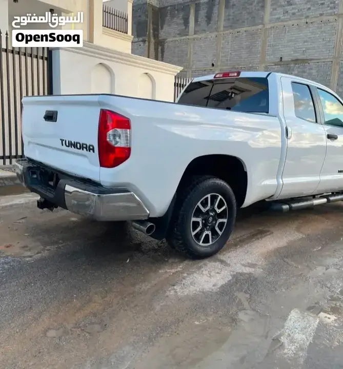 Toyota Tundra 2015 photo 2