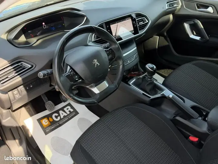 Peugeot 308 2020 photo 5