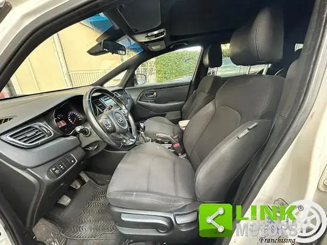 Kia Carens 2016 photo 2