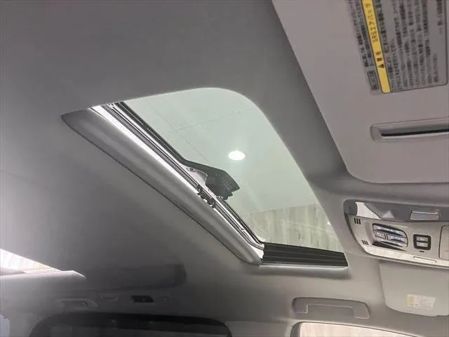Toyota Verfasia Hybrid 2017 photo 4