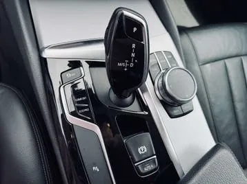 BMW 5 Series 2020 photo 2