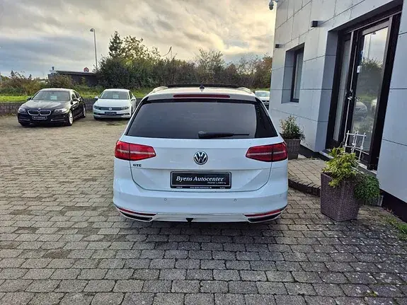 Volkswagen Passat 2016 photo 5