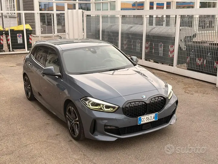 BMW 116D 2021 photo 3