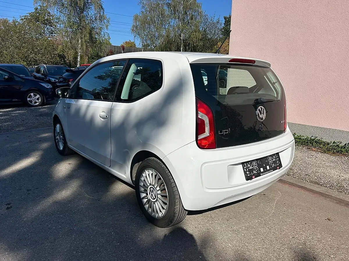 Volkswagen Up 2013 photo 3