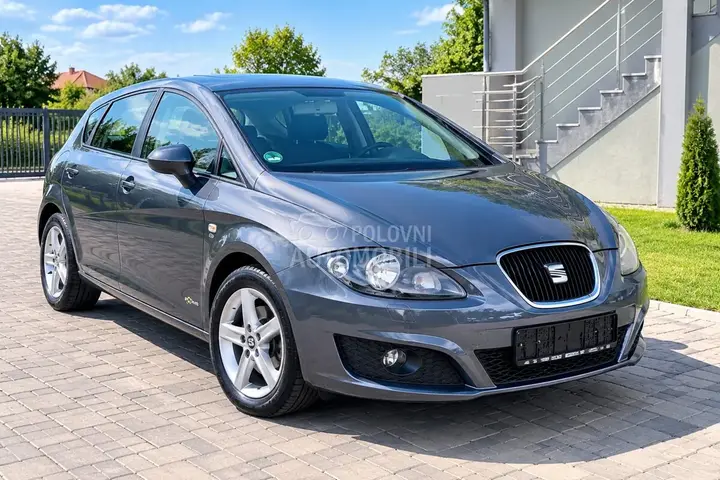 Seat Leon 2012 photo 2
