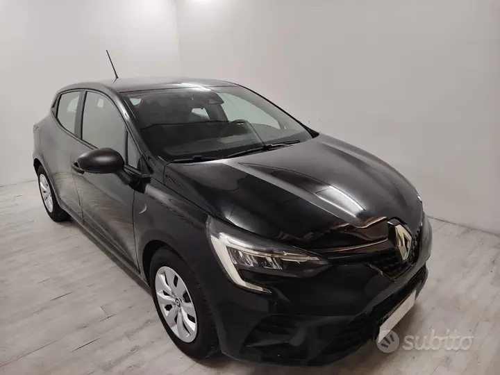 Renault Clio 2024 photo 2
