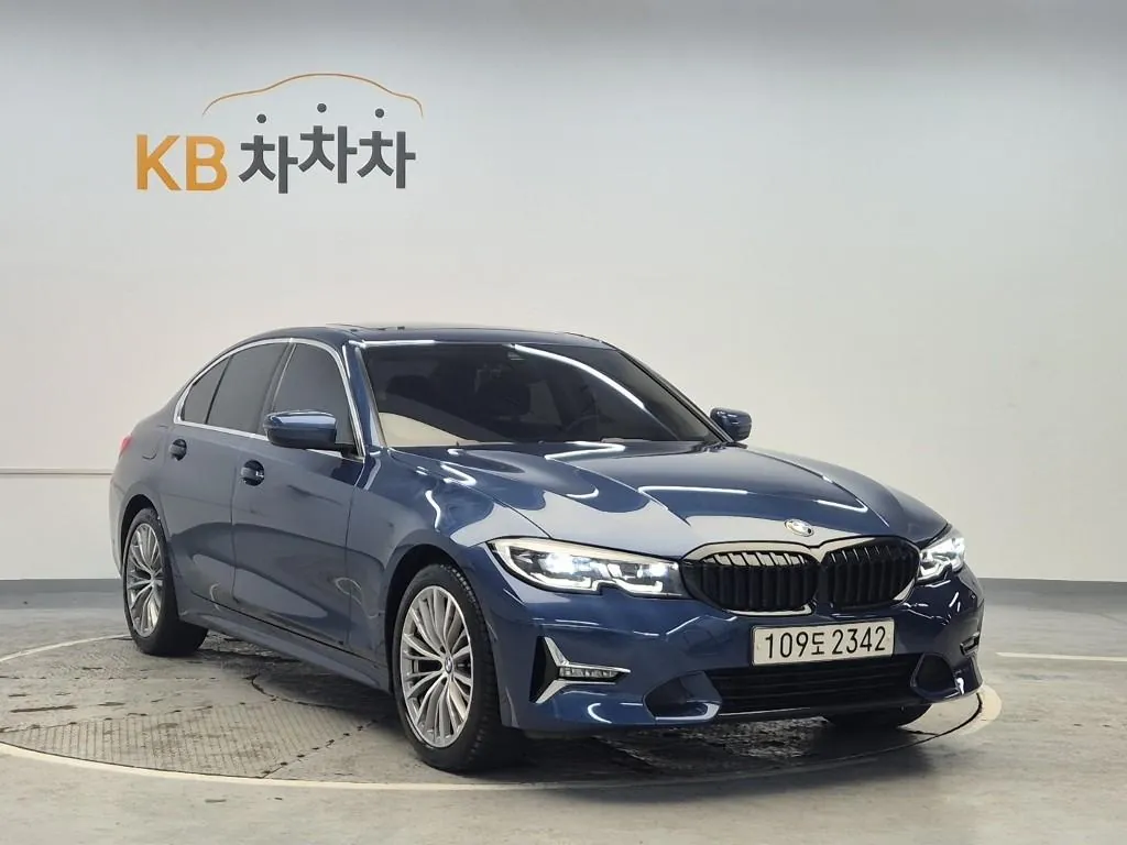 BMW 3 Series 2021 photo 4