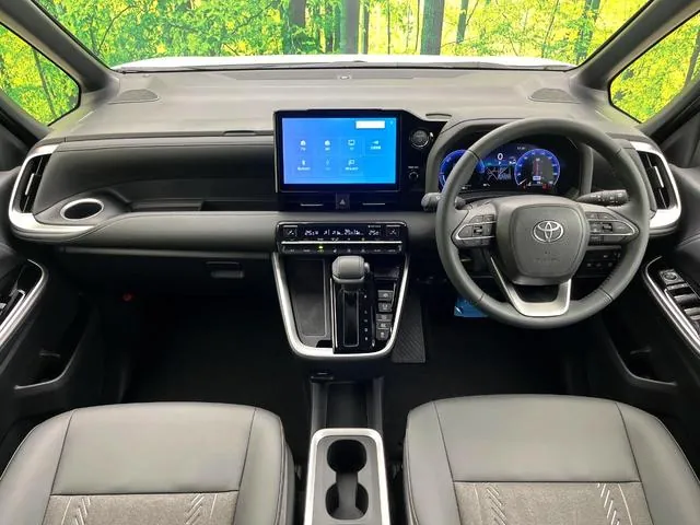 Toyota Corolla Hybrid Sz 2026 photo 2