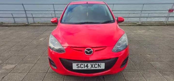 Mazda Mazda2 2014 photo 3