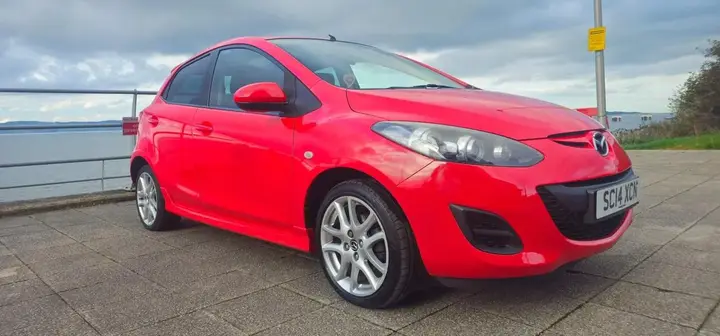 Mazda Mazda2 2014 photo 2