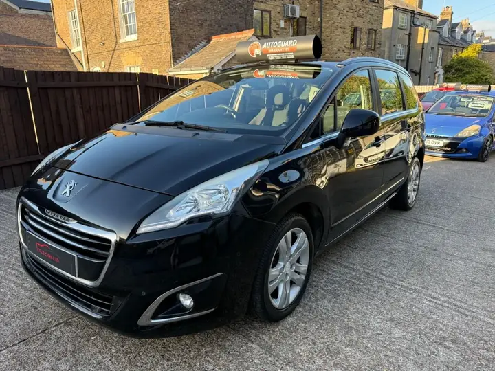 Peugeot 5008 2016 photo 4