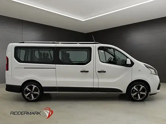 Nissan Nv300 2017 photo 2