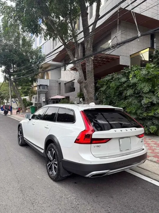 Volvo V90
