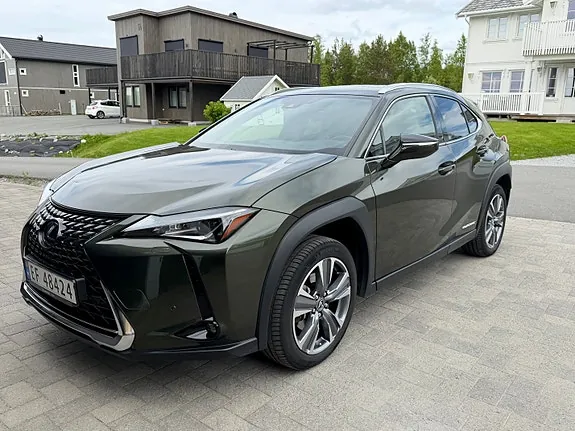Lexus Ux300E 2023 photo 3